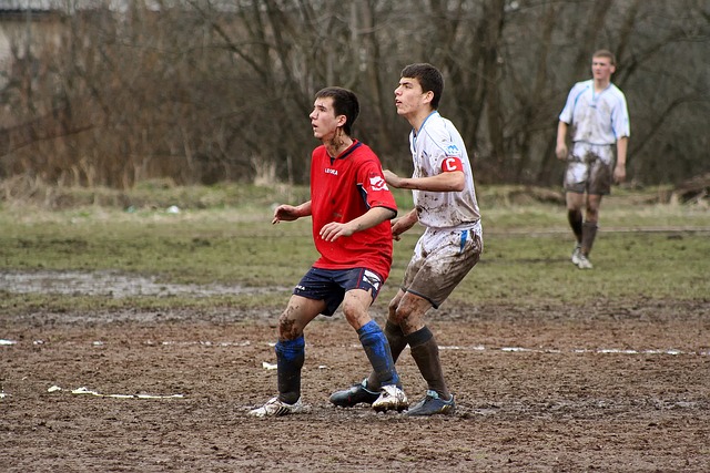 英超榜首战！十人切尔西1-1阿森纳主场7年不胜，马雷斯卡炮轰主裁